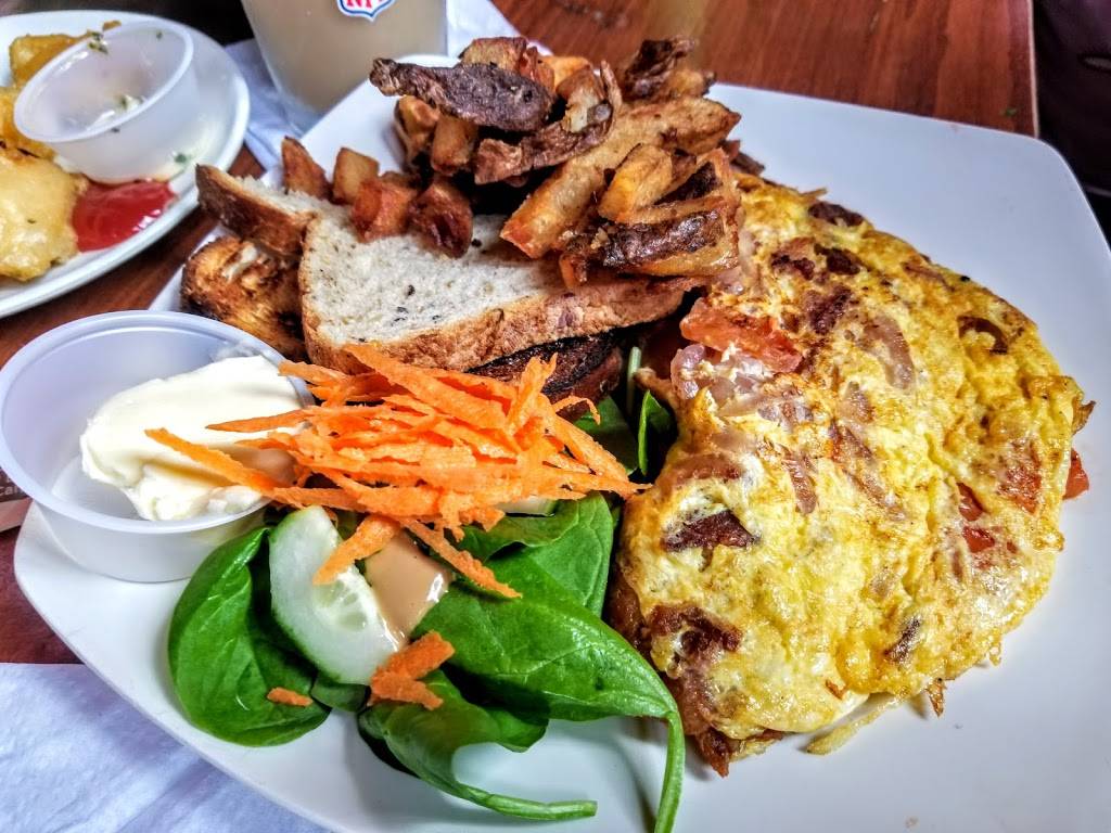 Branded Saloon | restaurant | 603 Vanderbilt Ave, Brooklyn, NY 11238, USA | 7184848704 OR +1 718-484-8704