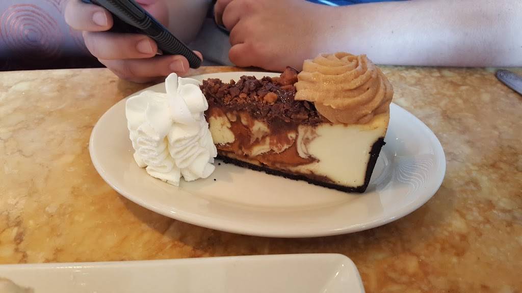 The Cheesecake Factory | restaurant | 250 Granite St, Braintree, MA 02184, USA | 7818491001 OR +1 781-849-1001