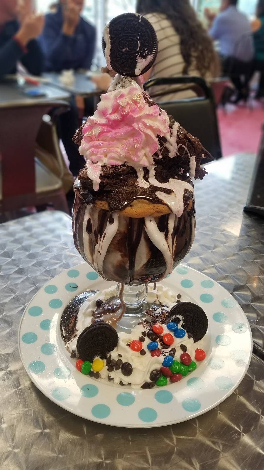 Cream & Sugar Cafe | cafe | 7 P T Barnum Square, Bethel, CT 06801, USA | 2038006623 OR +1 203-800-6623