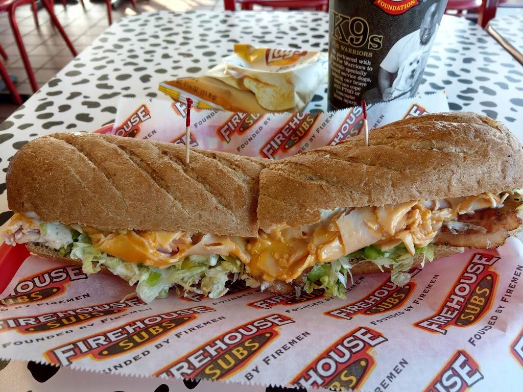 Firehouse Subs Broadway Village | meal delivery | 2000 W 31st St Ste. A, Lawrence, KS 66046, USA | 7858562562 OR +1 785-856-2562