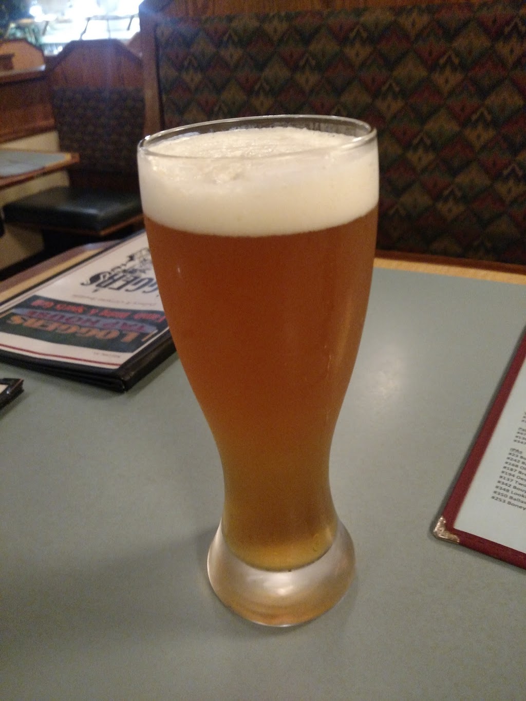 Loggers Pizza & Growlers | restaurant | 1810 NE Stephens St, Roseburg, OR 97471, USA | 5416725234 OR +1 541-672-5234