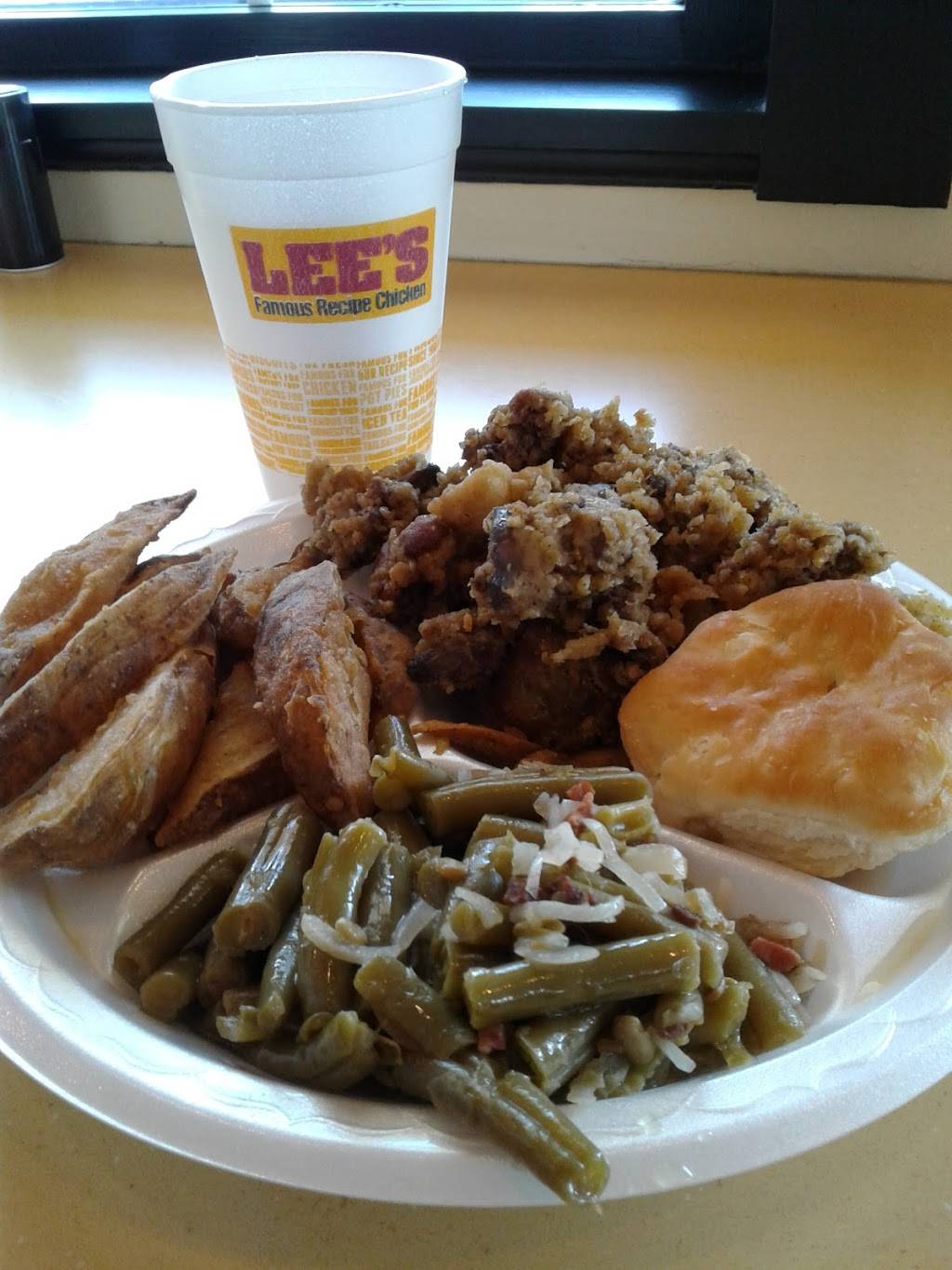 Lees Famous Recipe Chicken | restaurant | 6805 Burlington Pike, Florence, KY 41042, USA | 8593715555 OR +1 859-371-5555