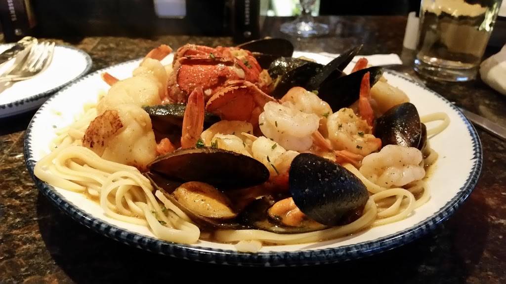 Red Lobster | restaurant | 2400 S Pleasant Valley Rd, Winchester, VA 22601, USA | 5407229490 OR +1 540-722-9490