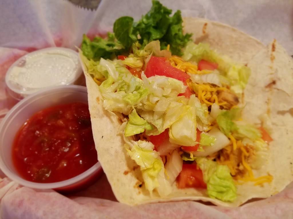 Finns Bar & Grill | restaurant | 220 W Summit Ave # 1, Wales, WI 53183, USA | 2629689800 OR +1 262-968-9800