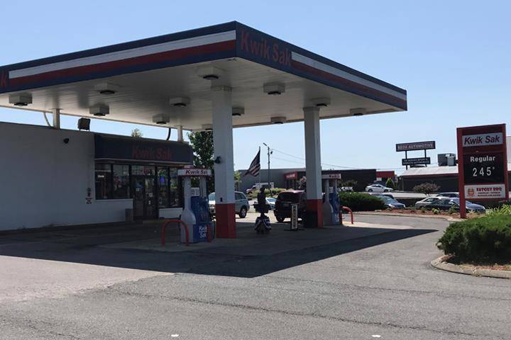 Kwik Sak Convenience Store And Fat Guy Barbeque Restaurant | restaurant | 904 NW Broad St, Murfreesboro, TN 37129, USA | 6153186602 OR +1 615-318-6602