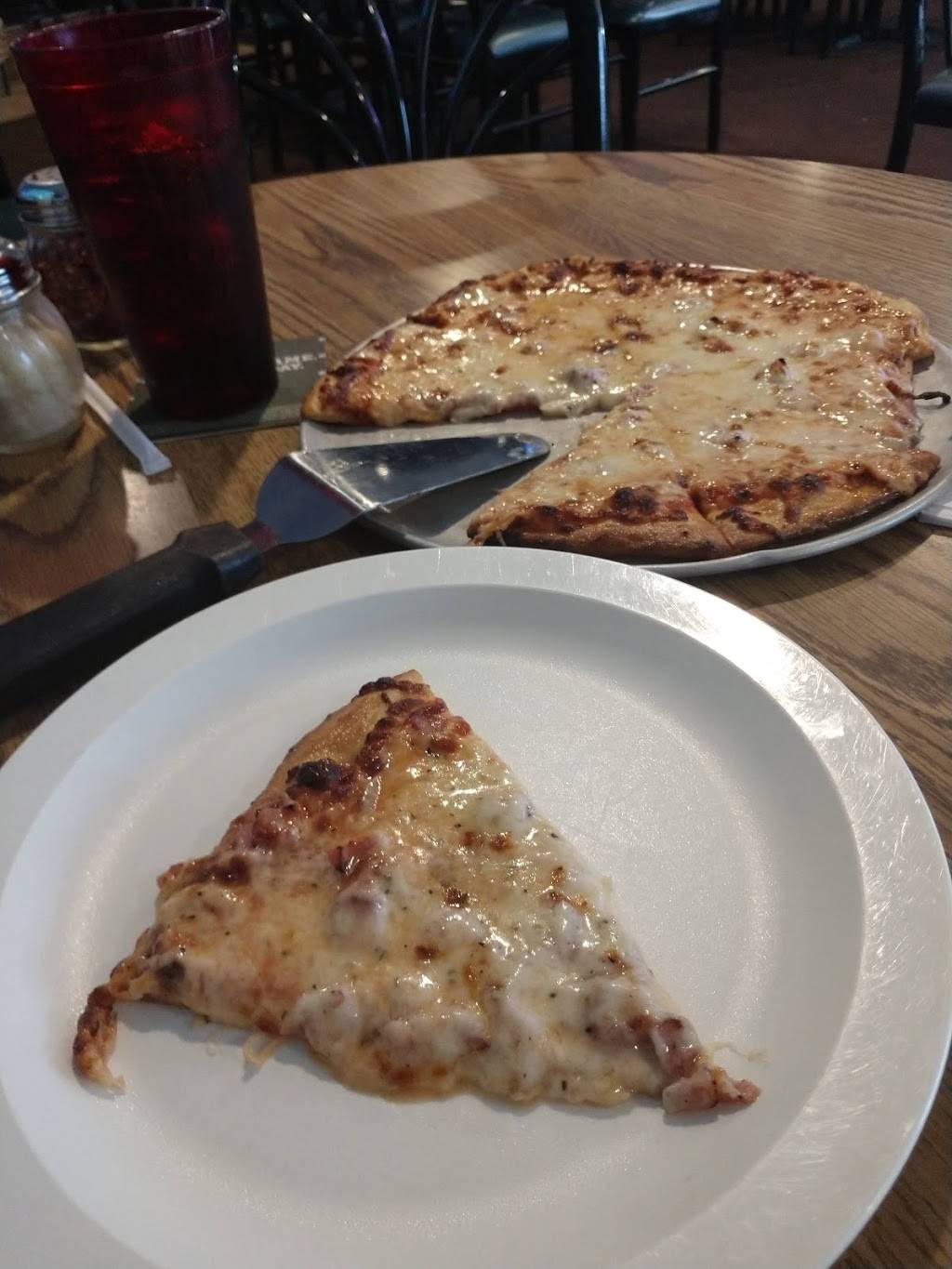 Chevvys Pizza & Sports Bar | restaurant | 3740 W Jefferson Blvd, Fort Wayne, IN 46804, USA | 2604364748 OR +1 260-436-4748