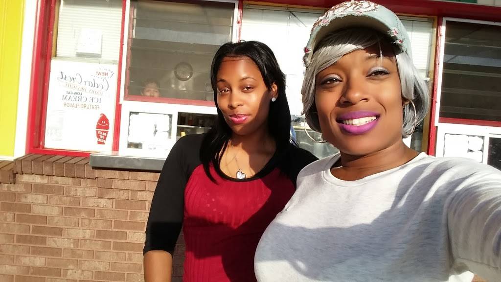 Tasty Queen | restaurant | 2112 S Getty St, Muskegon, MI 49444, USA | 2317226124 OR +1 231-722-6124