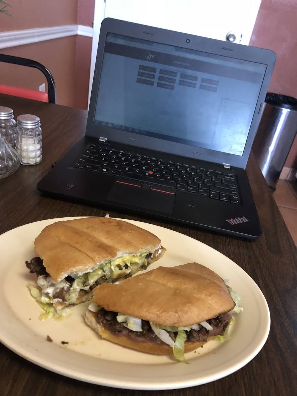 El Paisano - Pupusas Y Mas | restaurant | 10911 Bammel North Houston Rd, Houston, TX 77086, USA | 2818958491 OR +1 281-895-8491