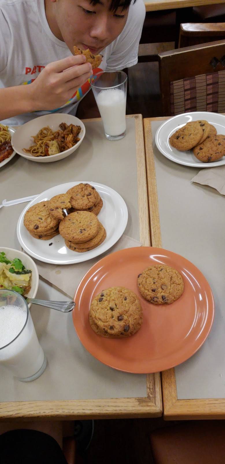 Jester Second Floor Dining | restaurant | 201 E 21st St, Austin, TX 78705, USA | 5124713557 OR +1 512-471-3557