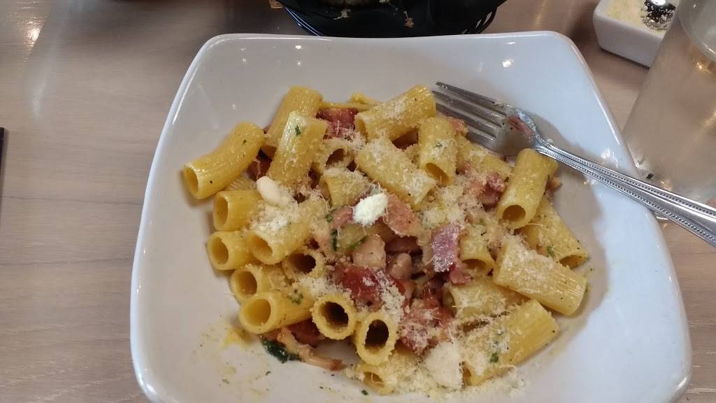 Deluca Pasta | restaurant | 225 Richmond St, El Segundo, CA 90245, USA | 3106407600 OR +1 310-640-7600