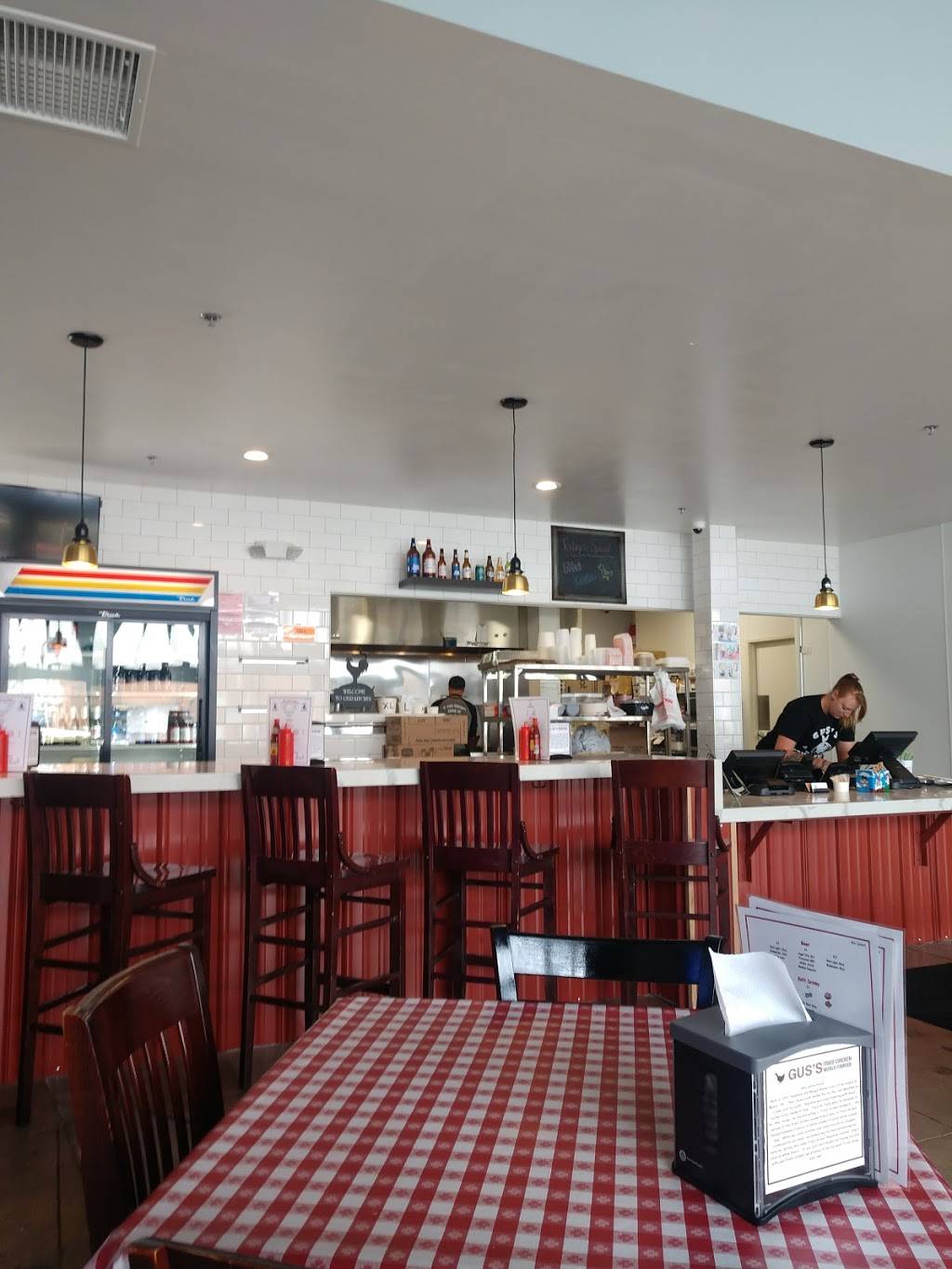 Guss World Famous Fried Chicken | restaurant | 102 N Sycamore St, Santa Ana, CA 92701, USA | 9493363936 OR +1 949-336-3936