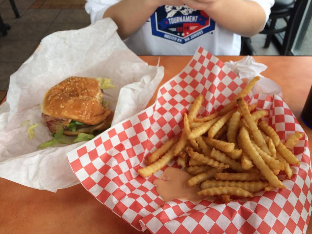 Herfy’s | restaurant | 330 SW 43rd St, Renton, WA 98057, USA | 4252825050 OR +1 425-282-5050