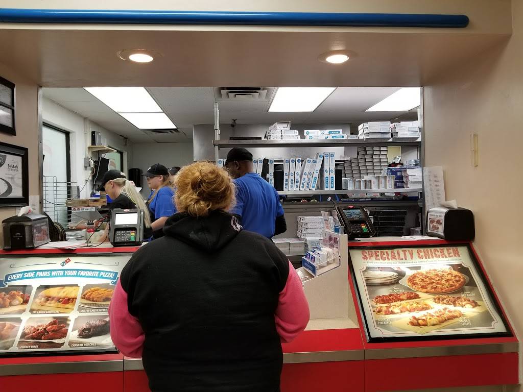 Dominos Pizza | meal delivery | 6 Clinton St, Bangor, ME 04401, USA | 2079472100 OR +1 207-947-2100