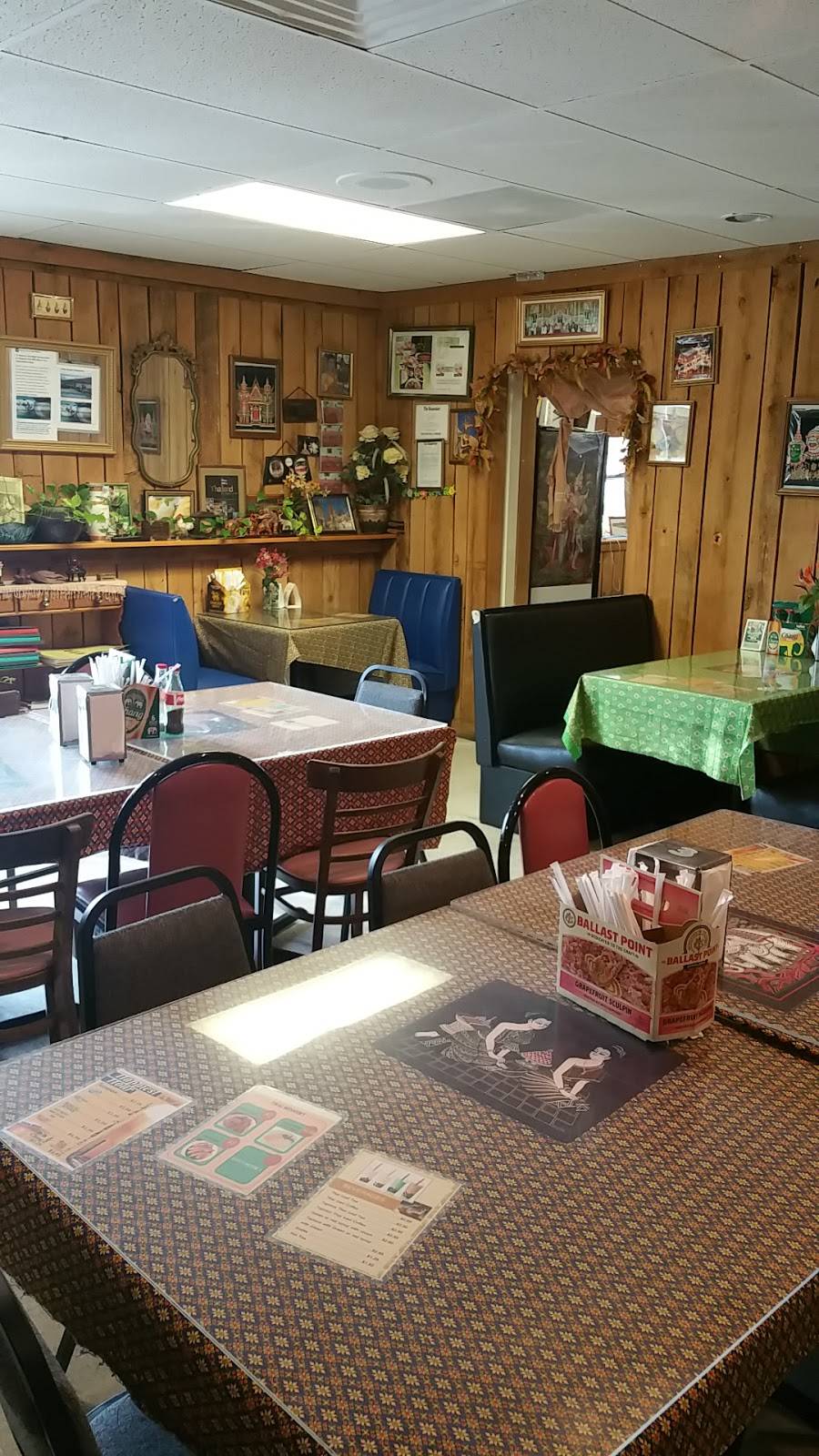 City Corner 2 | restaurant | 3005 Plantation Rd NE, Roanoke, VA 24012, USA | 5403620570 OR +1 540-362-0570