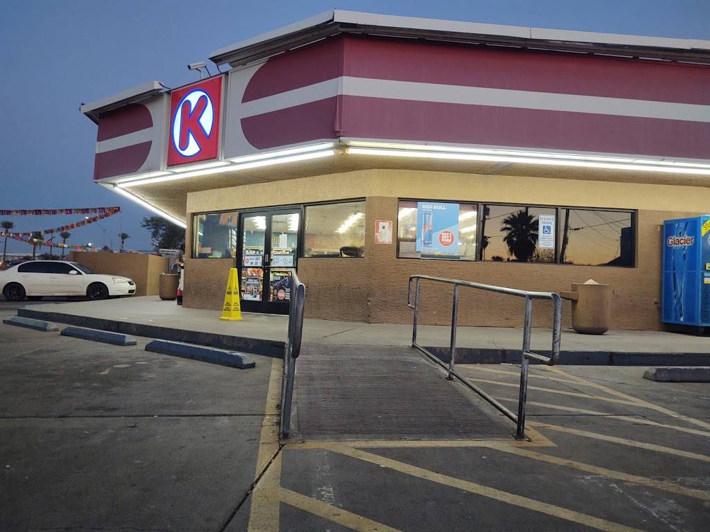 Circle K | meal takeaway | 2041 W Van Buren St, Phoenix, AZ 85009, USA | 6022522315 OR +1 602-252-2315
