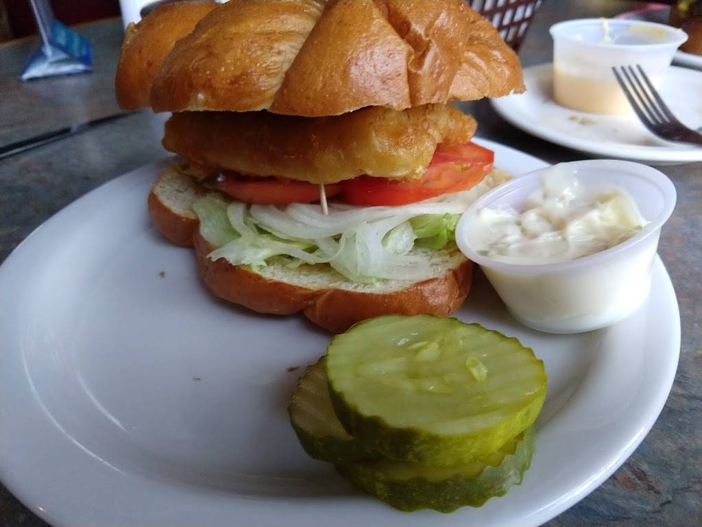 The Beer Cheese Bar and Grill | restaurant | 2 S Main St, Rice Lake, WI 54868, USA | 7152342527 OR +1 715-234-2527