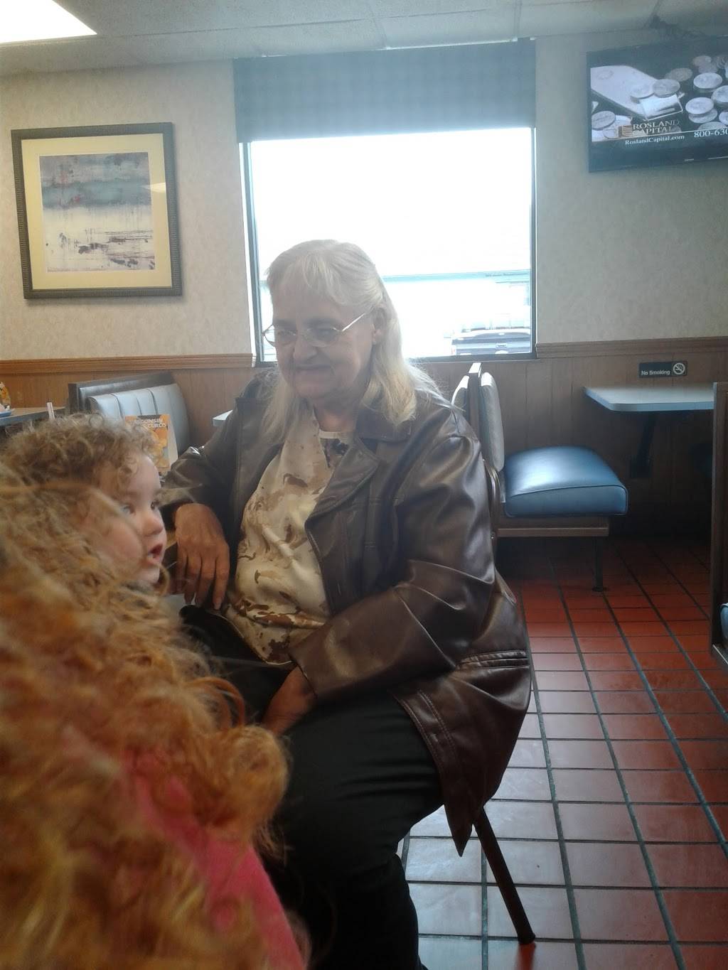 Penguin Point #20 | restaurant | 840 W Bristol St, Elkhart, IN 46514, USA | 5742645252 OR +1 574-264-5252