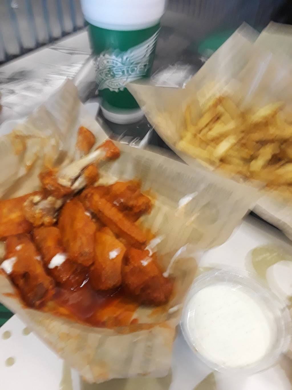 Wingstop | restaurant | 712 Gulfgate Center Mall, Houston, TX 77087, USA | 7136439464 OR +1 713-643-9464
