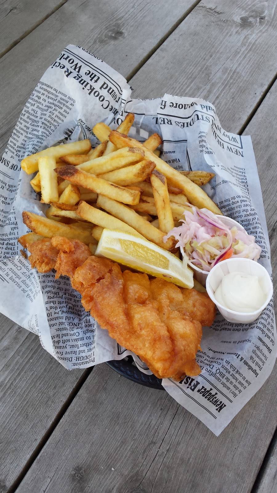 The Boat Fish And Chips | restaurant | 805 King St N, Waterloo, ON N2J 4G8, Canada | 5195730538 OR +1 519-573-0538
