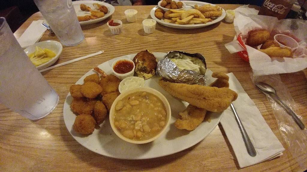 Catfish Galley | restaurant | 2002 N Highland Ave, Jackson, TN 38305, USA | 7316687555 OR +1 731-668-7555