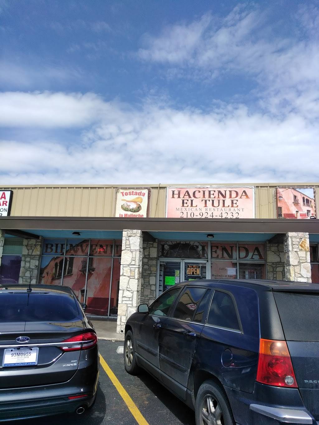 Hacienda El Tule | restaurant | 403 SW Military Dr, San Antonio, TX 78221, USA | 2109244232 OR +1 210-924-4232