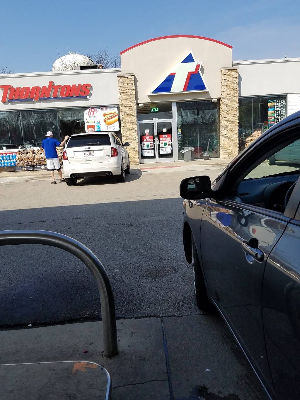 Thorntons | bakery | 15800 S, Illinois Rte 59, Plainfield, IL 60544, USA | 8154399302 OR +1 815-439-9302