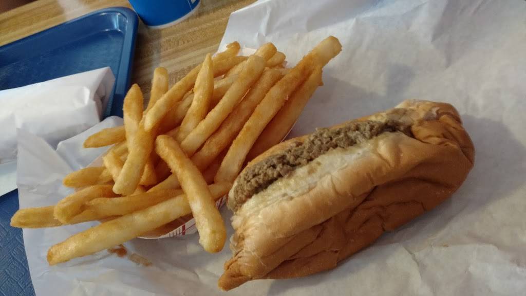 Bobs Drive Inn | restaurant | 23 5th Ave SW, Le Mars, IA 51031, USA | 7125465445 OR +1 712-546-5445