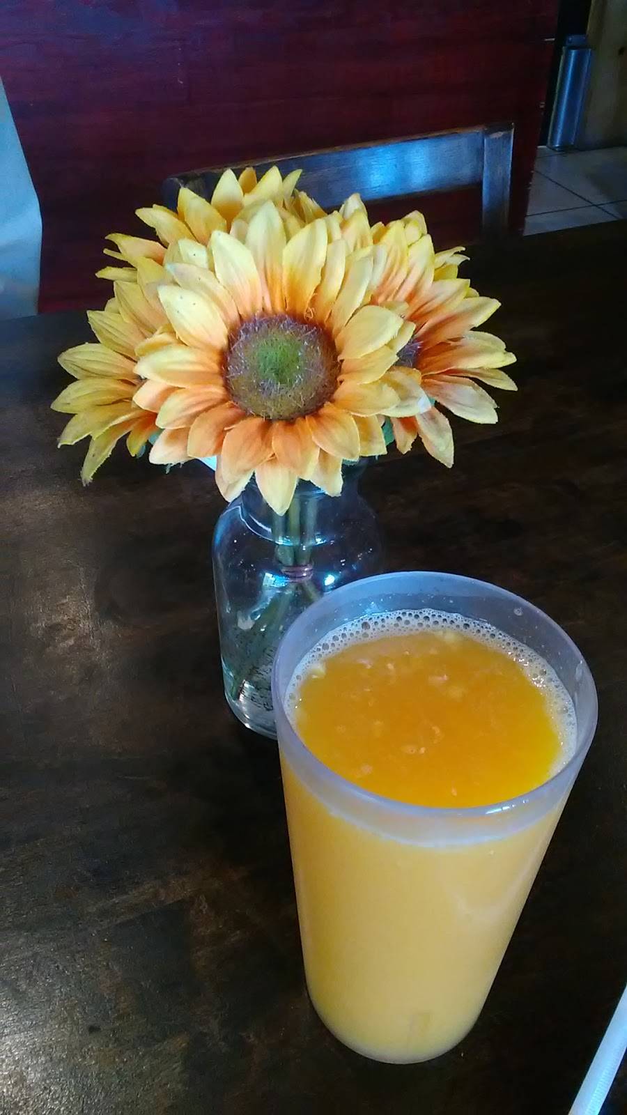 Lalos Grill Restaurant | restaurant | 429 Arbor Vitae St, Inglewood, CA 90301, USA | 3106777848 OR +1 310-677-7848