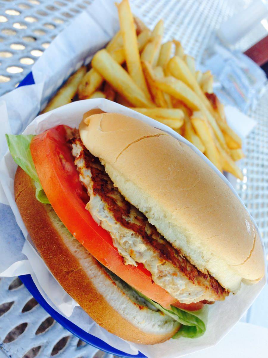 Bobs At The Marina | restaurant | 6639 Embarcadero Dr, Stockton, CA 95219, USA | 2099573279 OR +1 209-957-3279