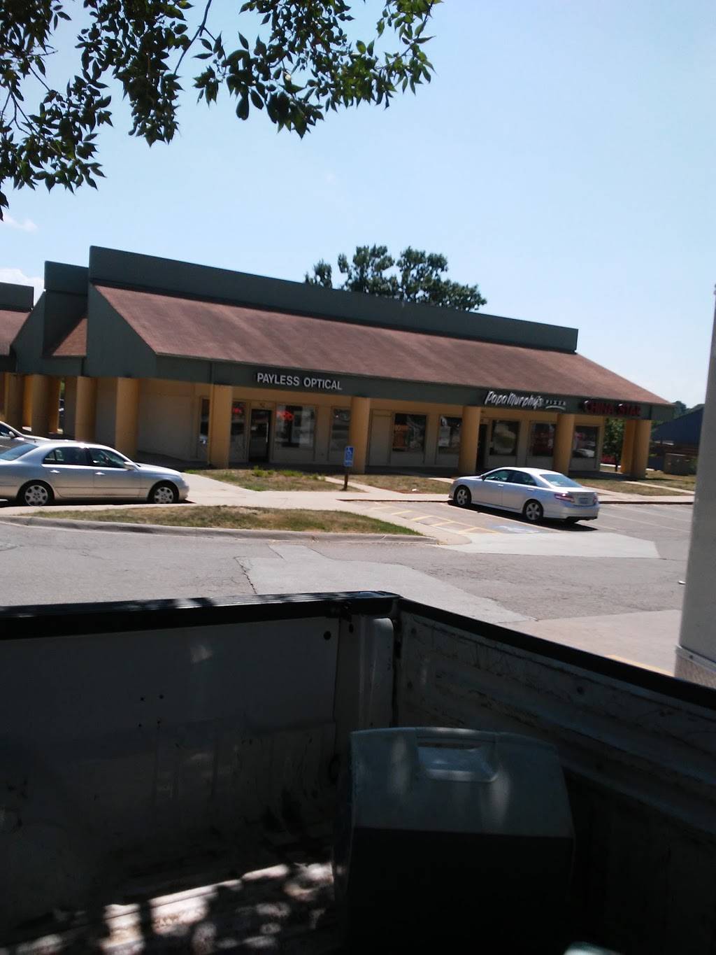 Papa Murphys Take N Bake Pizza | meal takeaway | 7160 University Ave, Windsor Heights, IA 50324, USA | 5152717500 OR +1 515-271-7500