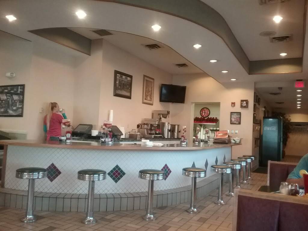 Parkette Family Restaurant | restaurant | 2022 E Pike St, Clarksburg, WV 26301, USA | 3046230155 OR +1 304-623-0155