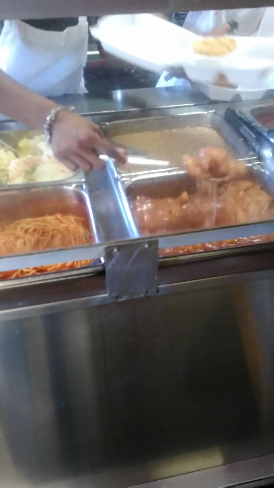 Lil Cees | restaurant | 605 Douglas Ave, Nashville, TN 37207, USA | 6152266900 OR +1 615-226-6900