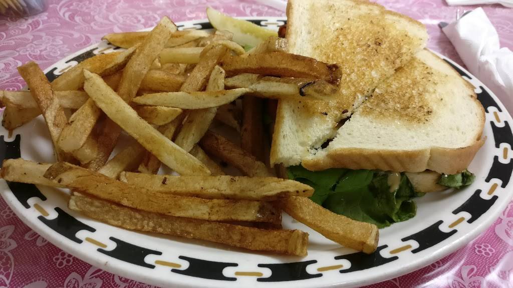 Dorines Family Inn | restaurant | 110 S Water St, Sparta, WI 54656, USA | 6082698258 OR +1 608-269-8258