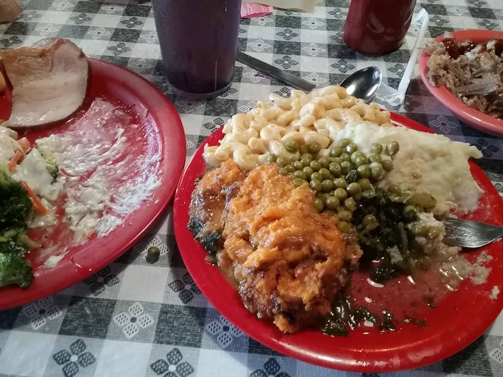 Brooksies Barn | restaurant | 561 Oil Well Rd, Jackson, TN 38305, USA | 7316642276 OR +1 731-664-2276