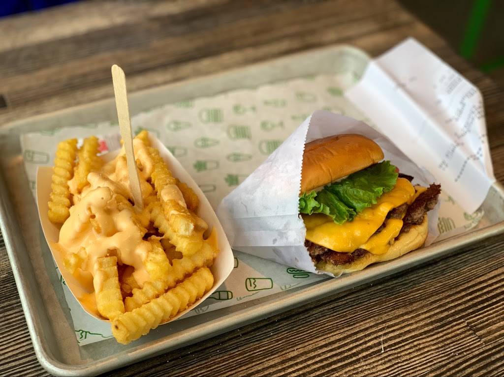 Shake Shack | restaurant | 1509 Park Central Dr #100, Highlands Ranch, CO 80129, USA | 7204521007 OR +1 720-452-1007