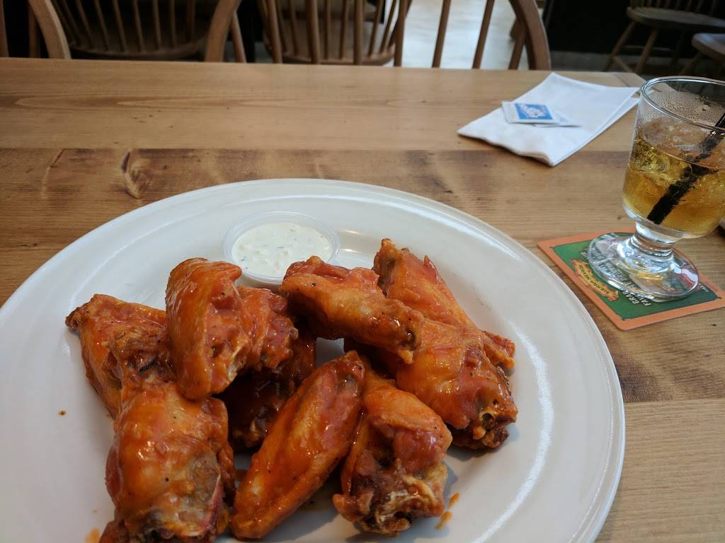 Litchfields Bar and Grill Restaurant | restaurant | 2135 Post Rd, Wells, ME 04090, USA | 2076465711 OR +1 207-646-5711