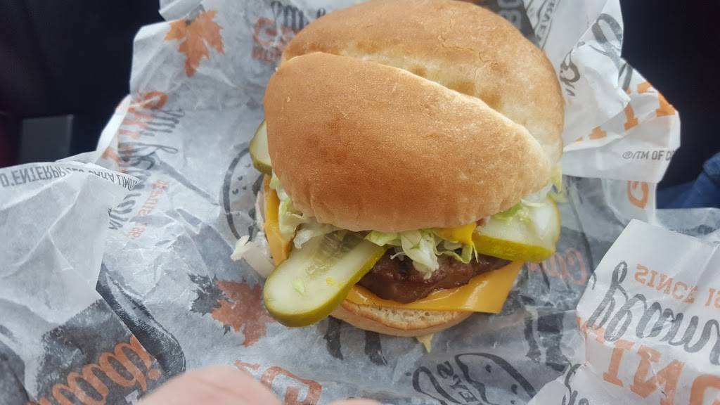 Harveys | restaurant | 2150 Carling Ave Unit 1, Ottawa, ON K2A 1H1, Canada | 6137223113 OR +1 613-722-3113