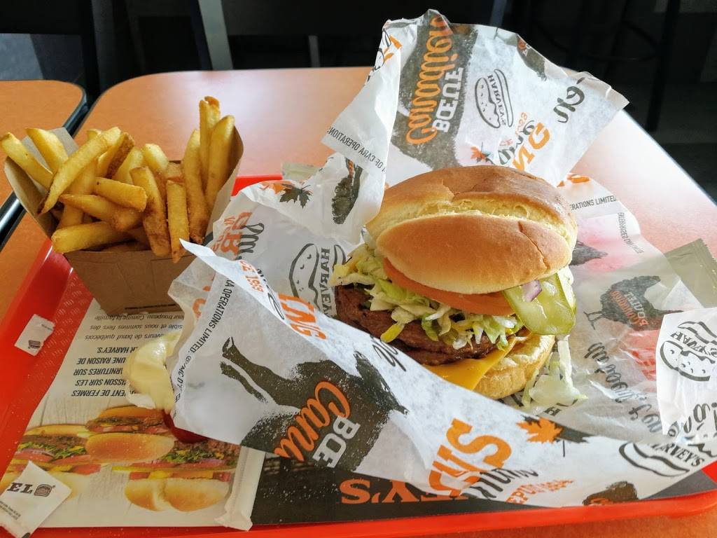 Harveys | restaurant | 6775 Chemin de la Côte-des-Neiges, Montréal, QC H3S 2B5, Canada | 5143427778 OR +1 514-342-7778