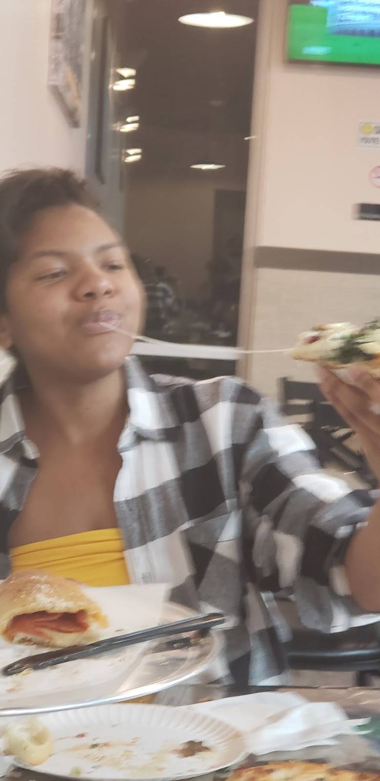 Saruzzos New York Pizzeria | restaurant | 8620 Grand Mission Blvd Ste. G, Richmond, TX 77407, USA | 3462392555 OR +1 346-239-2555