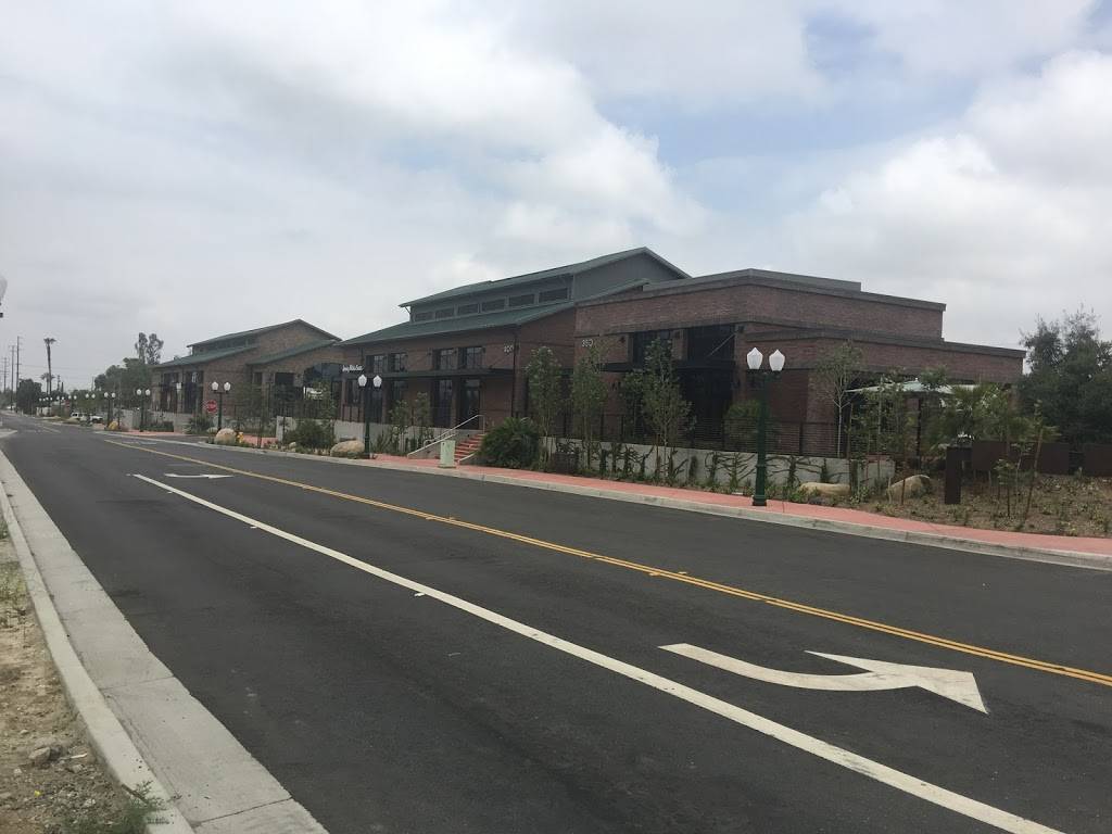 Jersey Mikes Subs | meal takeaway | 400 W Stuart Ave Suite 100, Redlands, CA 92374, USA | 9096740011 OR +1 909-674-0011