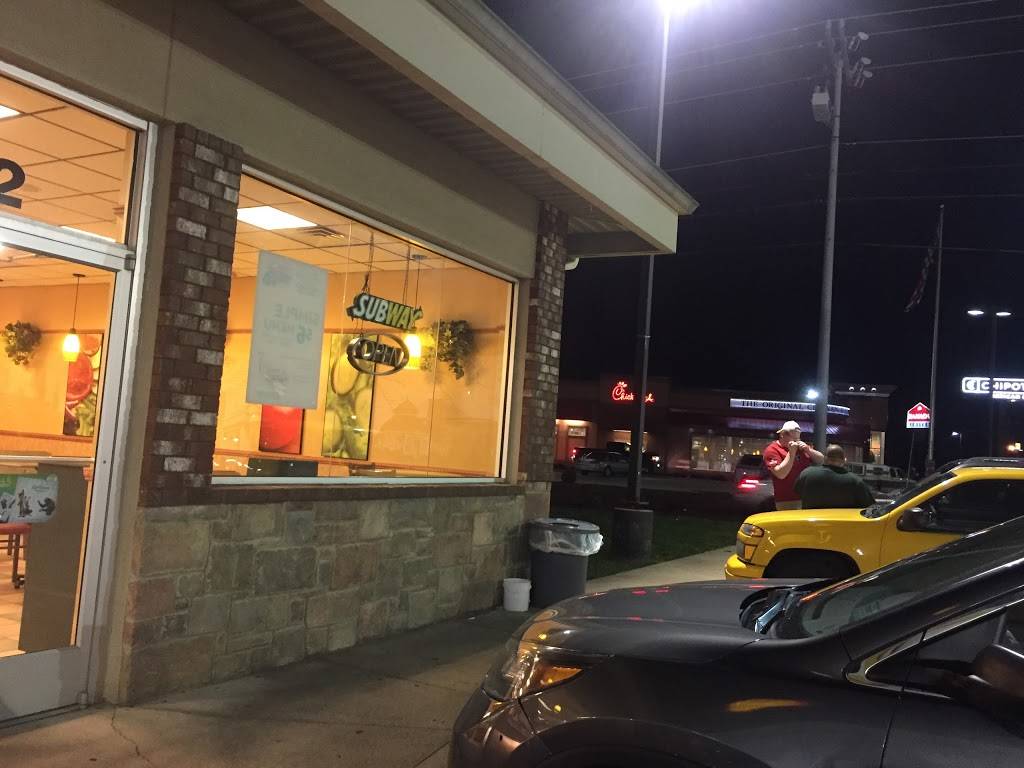 Subway | restaurant | 3092 Wilma Rudolph Blvd, Clarksville, TN 37040, USA | 9315529060 OR +1 931-552-9060