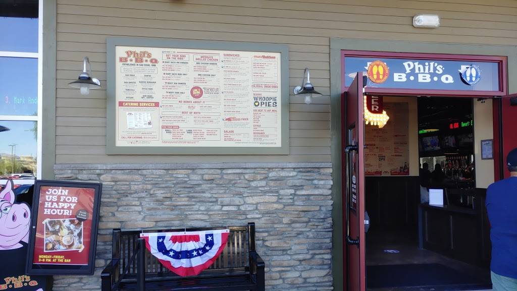 Phils BBQ | restaurant | 40830 Winchester Rd, Temecula, CA 92591, USA | 9512961000 OR +1 951-296-1000