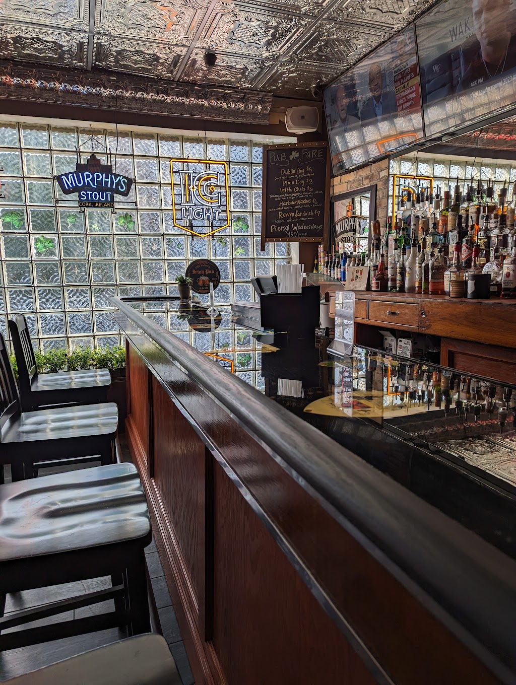 Cork Harbour Pub | restaurant | 181 43rd St, Pittsburgh, PA 15201, USA | 4122235725 OR +1 412-223-5725