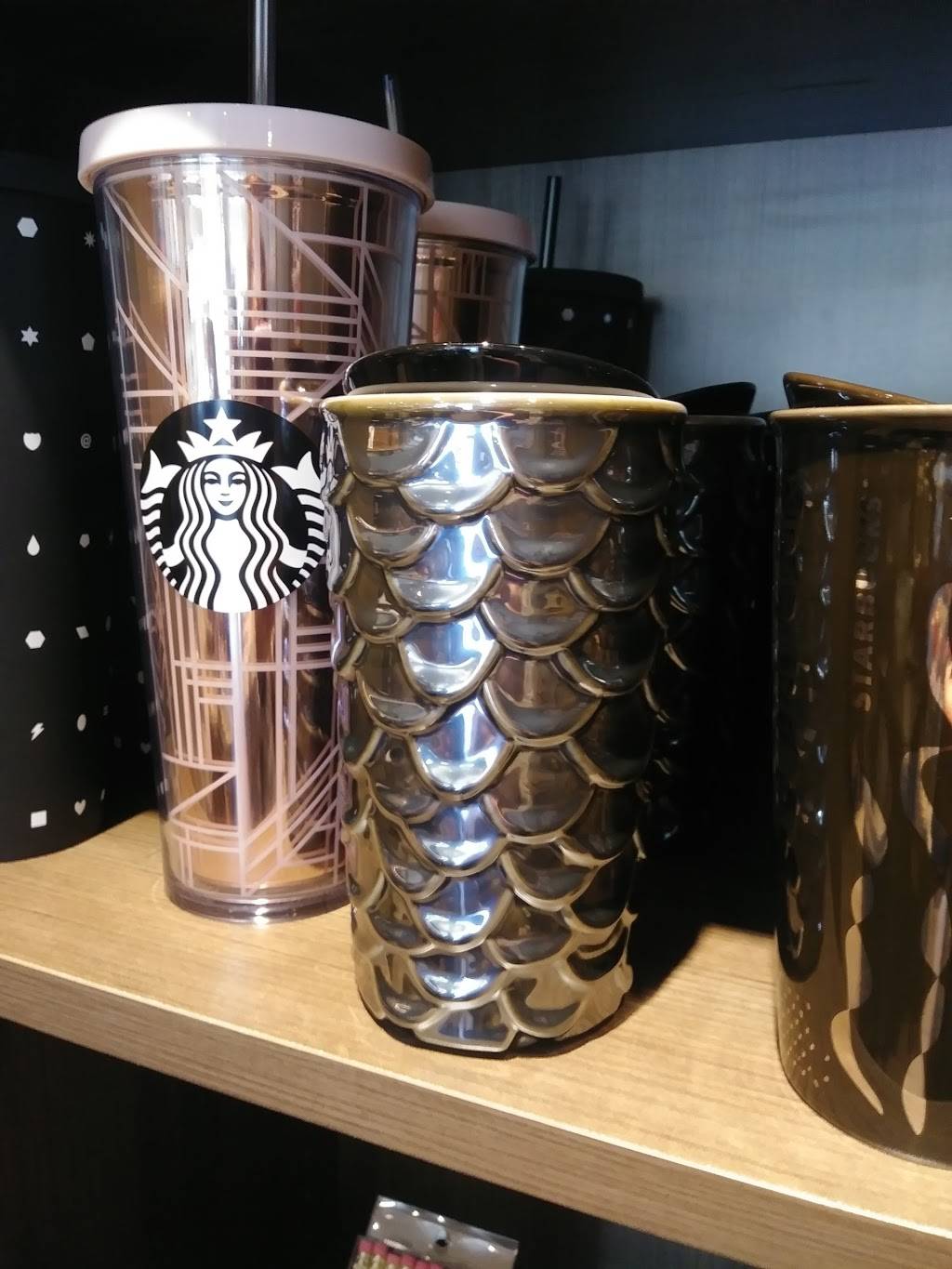 Starbucks | cafe | 1051 Arnold Dr, Martinez, CA 94553, USA | 9252934415 OR +1 925-293-4415