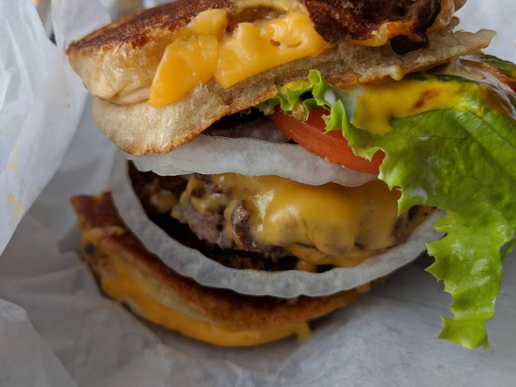 The Burgers Priest | restaurant | 435 Stone Rd W, Guelph, ON N1G 2X6, Canada | 5192656624 OR +1 519-265-6624