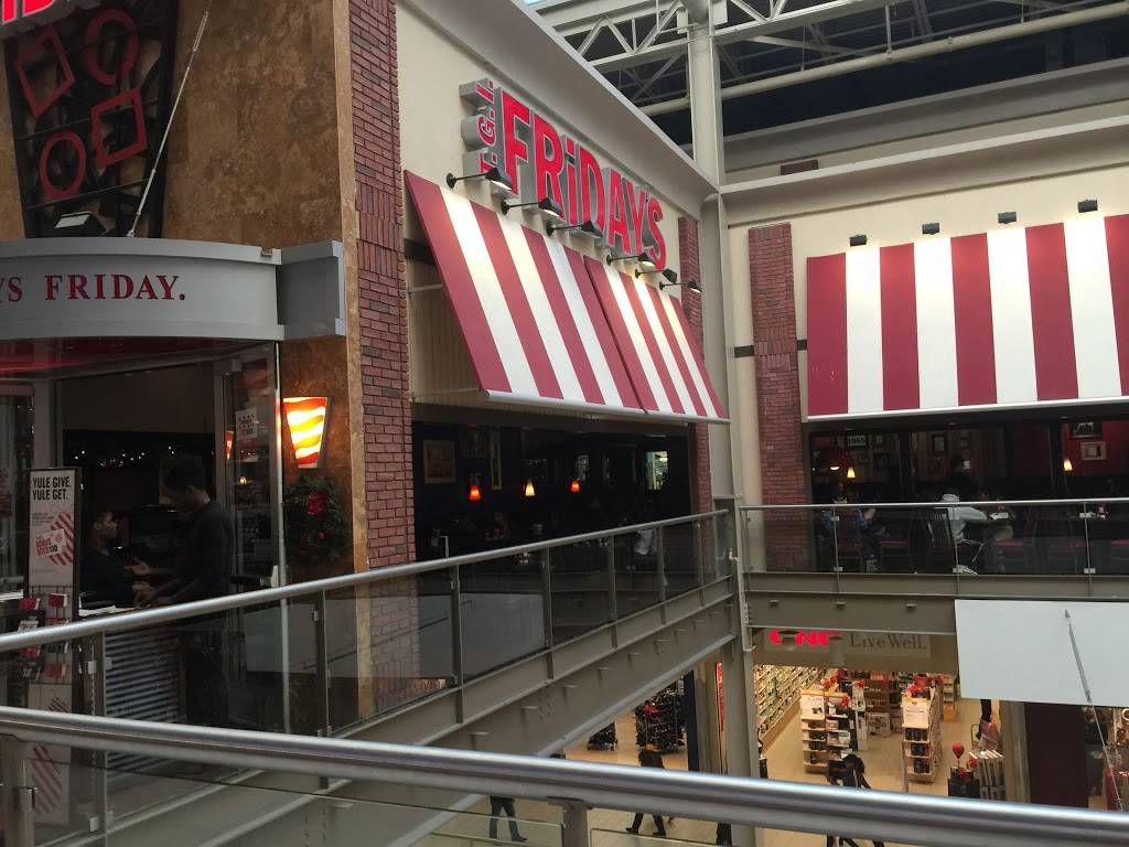 TGI Fridays | restaurant | 4482 Palisades Center Dr, West Nyack, NY 10994, USA | 8453481185 OR +1 845-348-1185