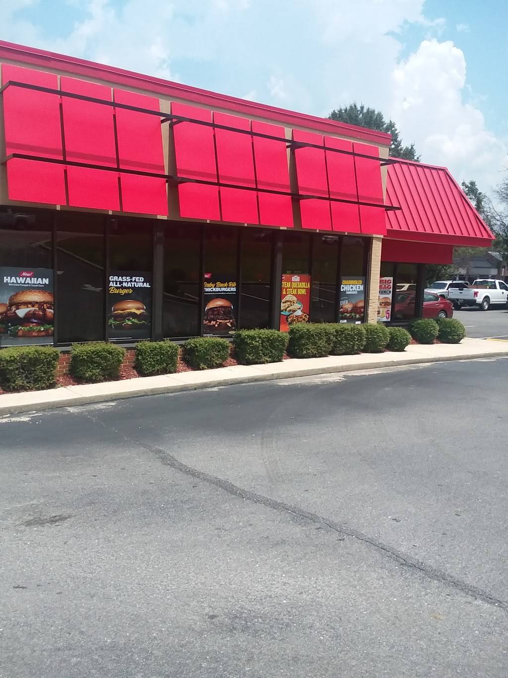 Hardees | restaurant | 2162 Valleydale Rd, Hoover, AL 35244, USA | 2054022667 OR +1 205-402-2667