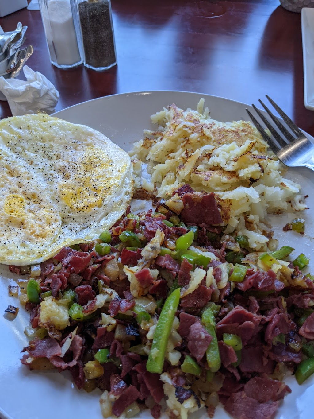 Georgies | restaurant | 16725 E Ave of the Fountains C110, Fountain Hills, AZ 85268, USA | 4808374392 OR +1 480-837-4392