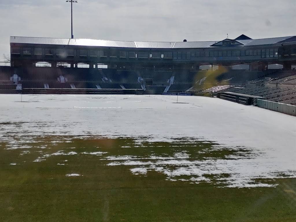 Cub Club Restaurant | restaurant | 1 Line Dr, Des Moines, IA 50309, USA | 5152802656 OR +1 515-280-2656