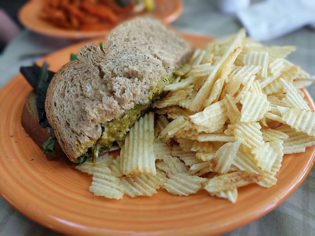 Hobbit Cafe | restaurant | 2243 Richmond Ave, Houston, TX 77098, USA | 7135265460 OR +1 713-526-5460